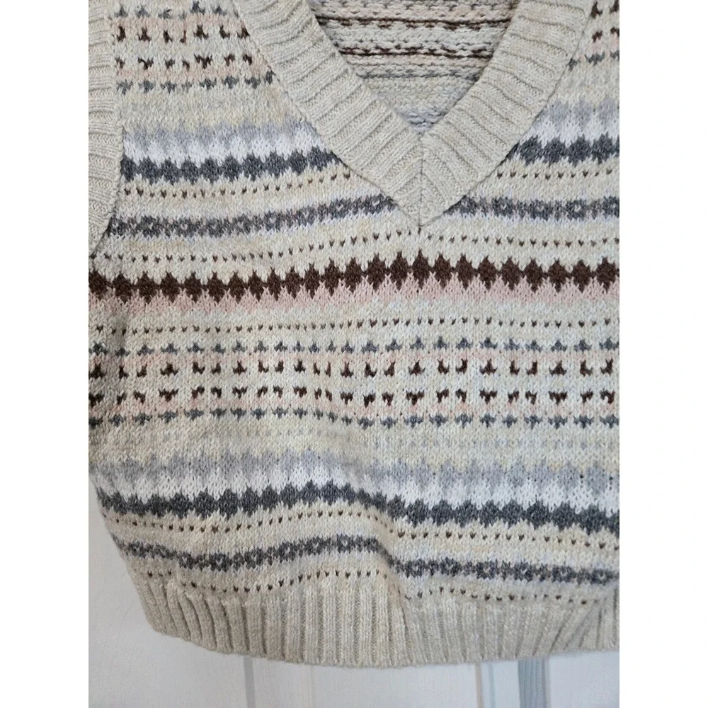 American Eagle Fair Isle Sweater Vest V-Neck Cropped Knit Mens Medium
